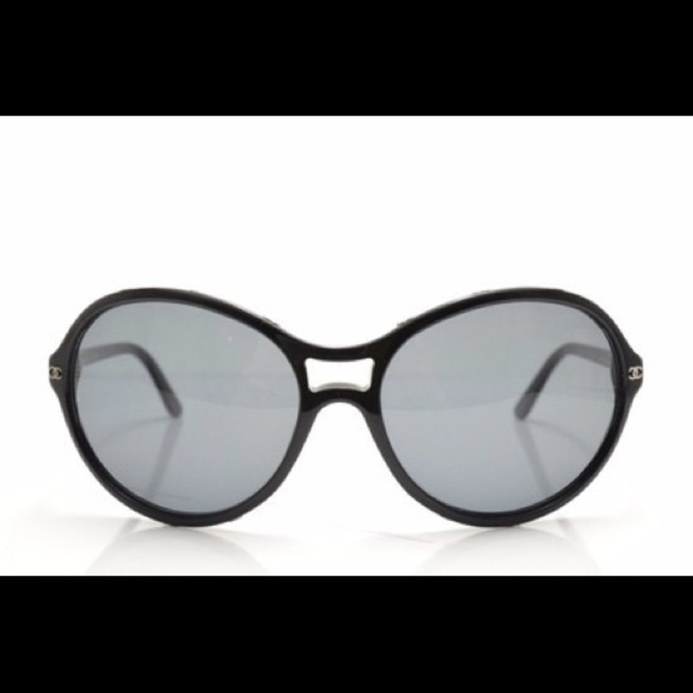 Authentic Chanel sunglasses😎